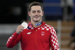 Осми медал за Хрватска: Србиќ освои сребро во гимнастика