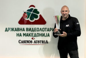 Иџе Стефановски, по третата европска титула, не ги заборава своите верни поддржувачи (ФОТО)