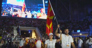Македонското знаме гордо развиорено на отворањето на Медитеранските игри во Таранто