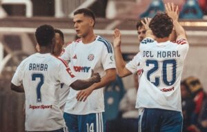 Играчите на Динамо Загреб дадоа повеќе голови, но го загубија големото дерби против Хајдук (ВИДЕО)